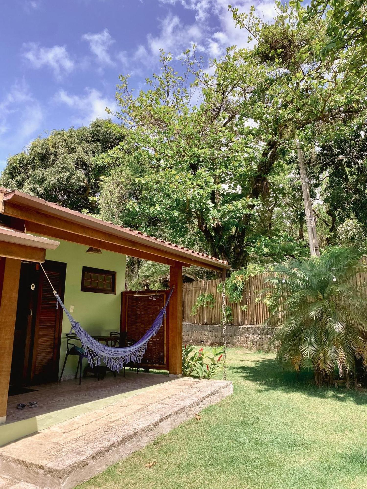 Banana Acomodação com café da manhã  2*