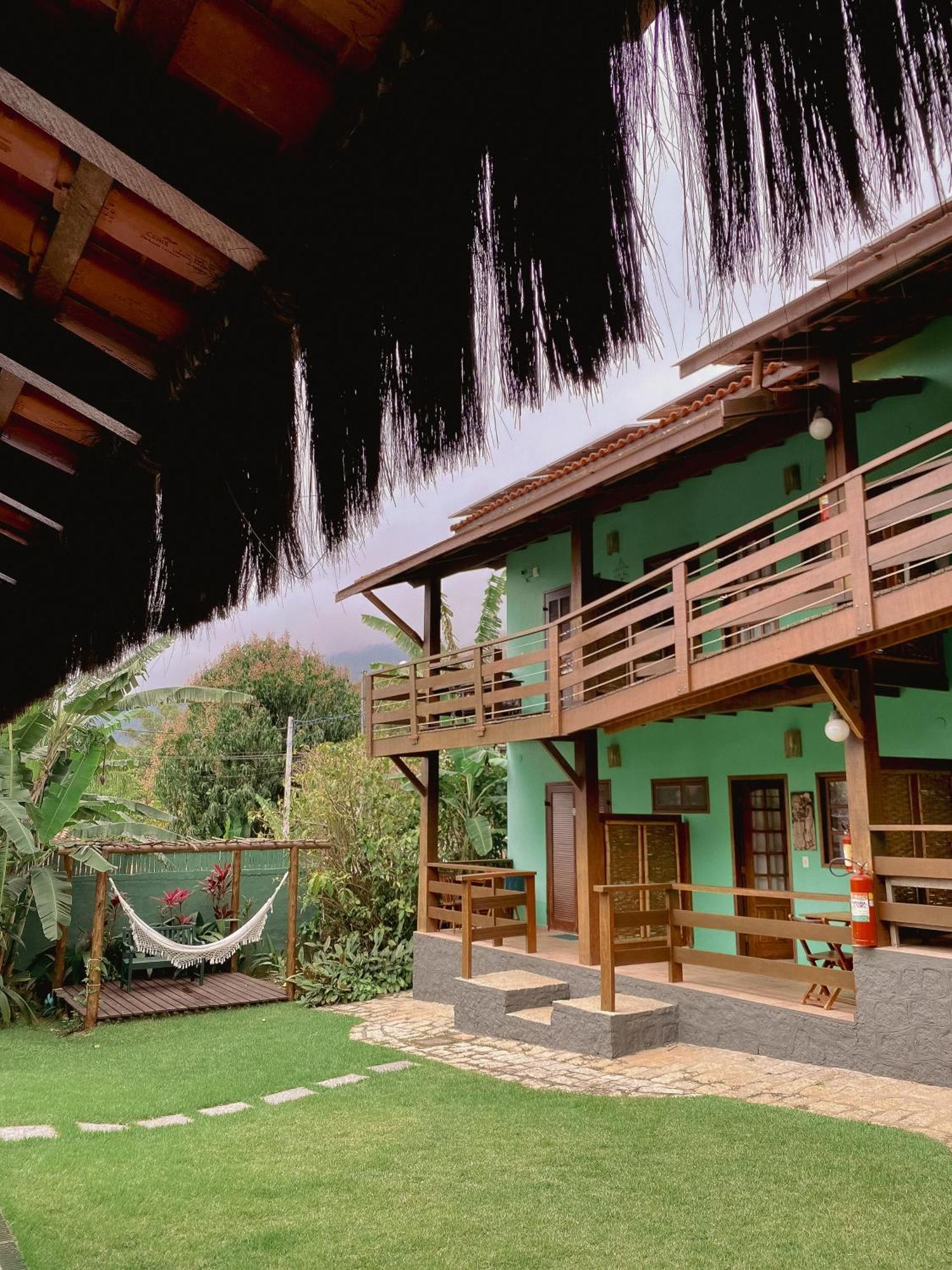 Acomodação com café da manhã  Banana Ilhabela