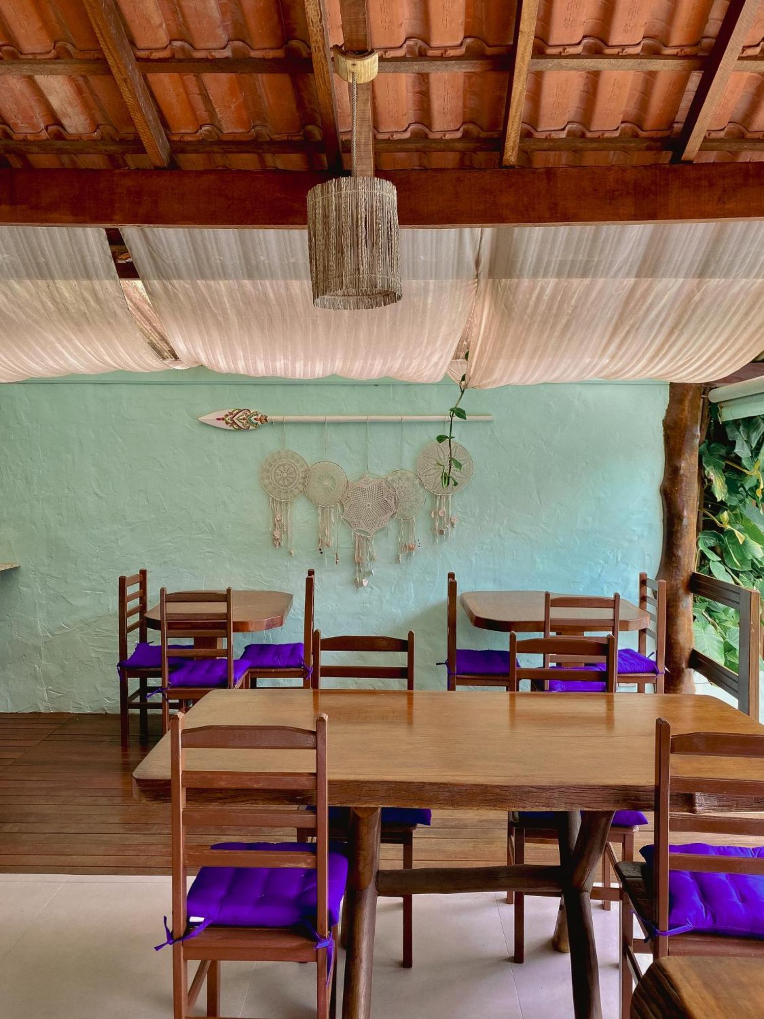 Acomodação com café da manhã  Banana Ilhabela